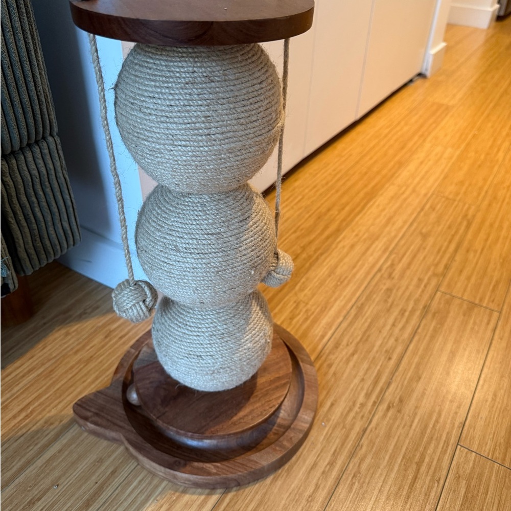 Wood and Rope Cat Scratching Post